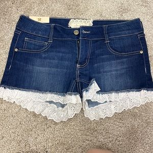 NWT 🌟 Altar’d state denim shorts 27/5
